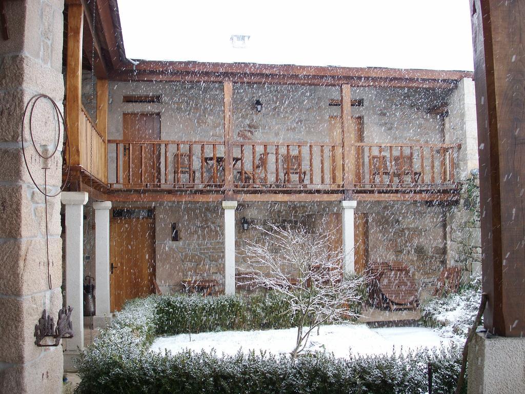 Rectoral De Goian Guest House Sarria Bagian luar foto