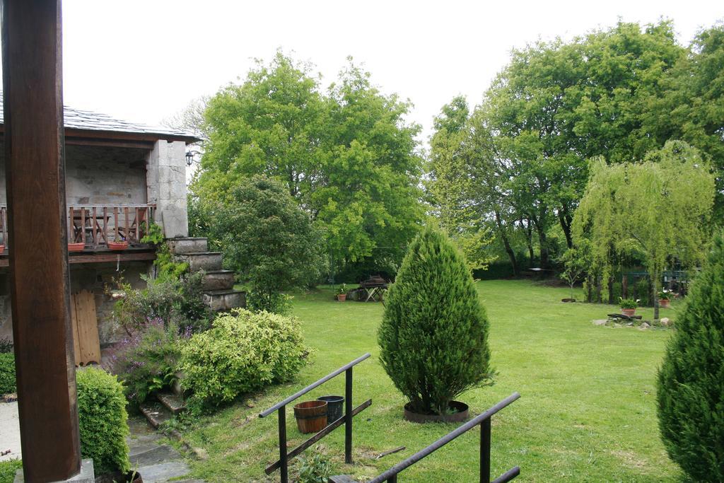 Rectoral De Goian Guest House Sarria Bagian luar foto
