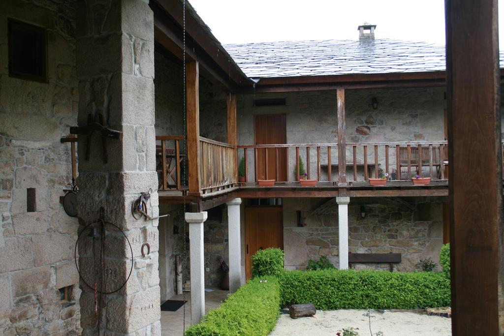 Rectoral De Goian Guest House Sarria Bagian luar foto